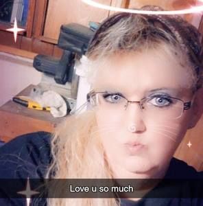 Meet your Posher, Crystal